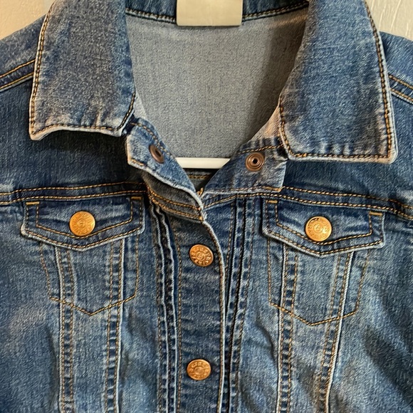Girls crazy 8 jean jacket, size L (10/12). Bundle and save! Or make offers! - Picture 2 of 3